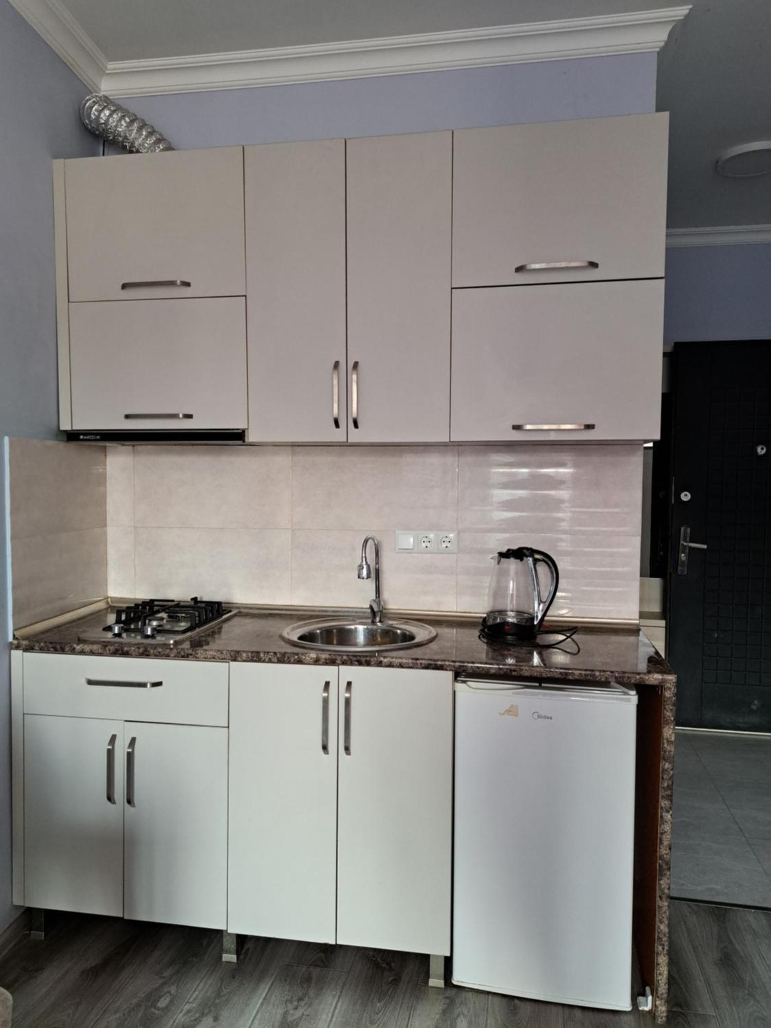 Karvi Hostel & Suites Batumi Zewnętrze zdjęcie