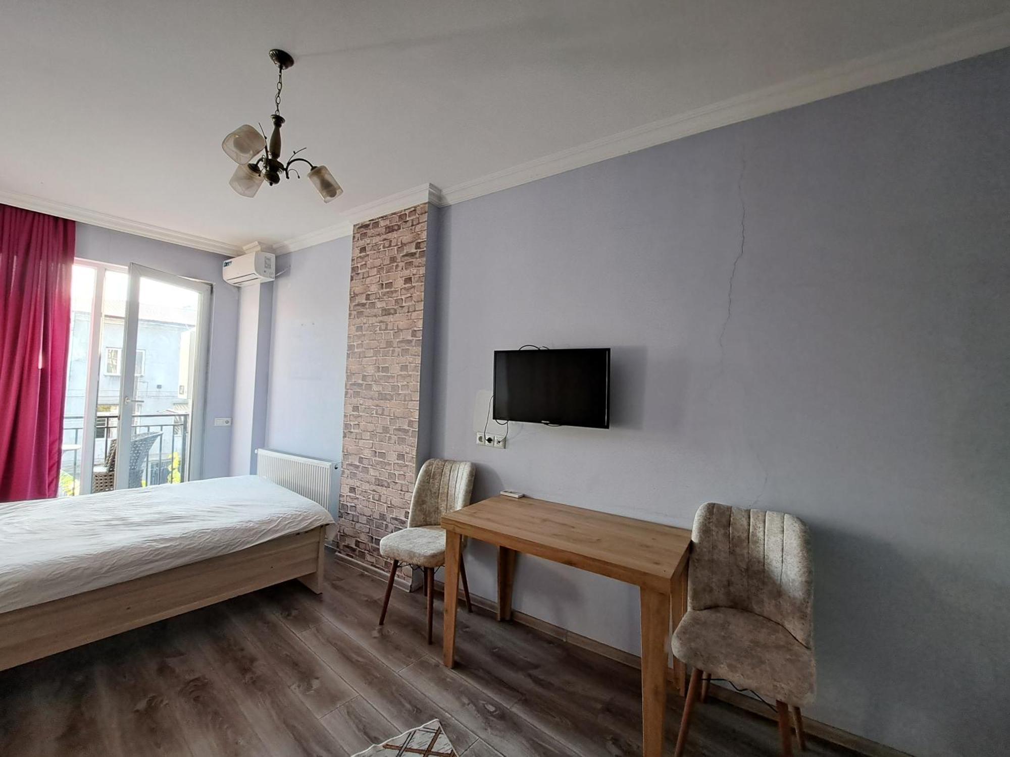Karvi Hostel & Suites Batumi Zewnętrze zdjęcie