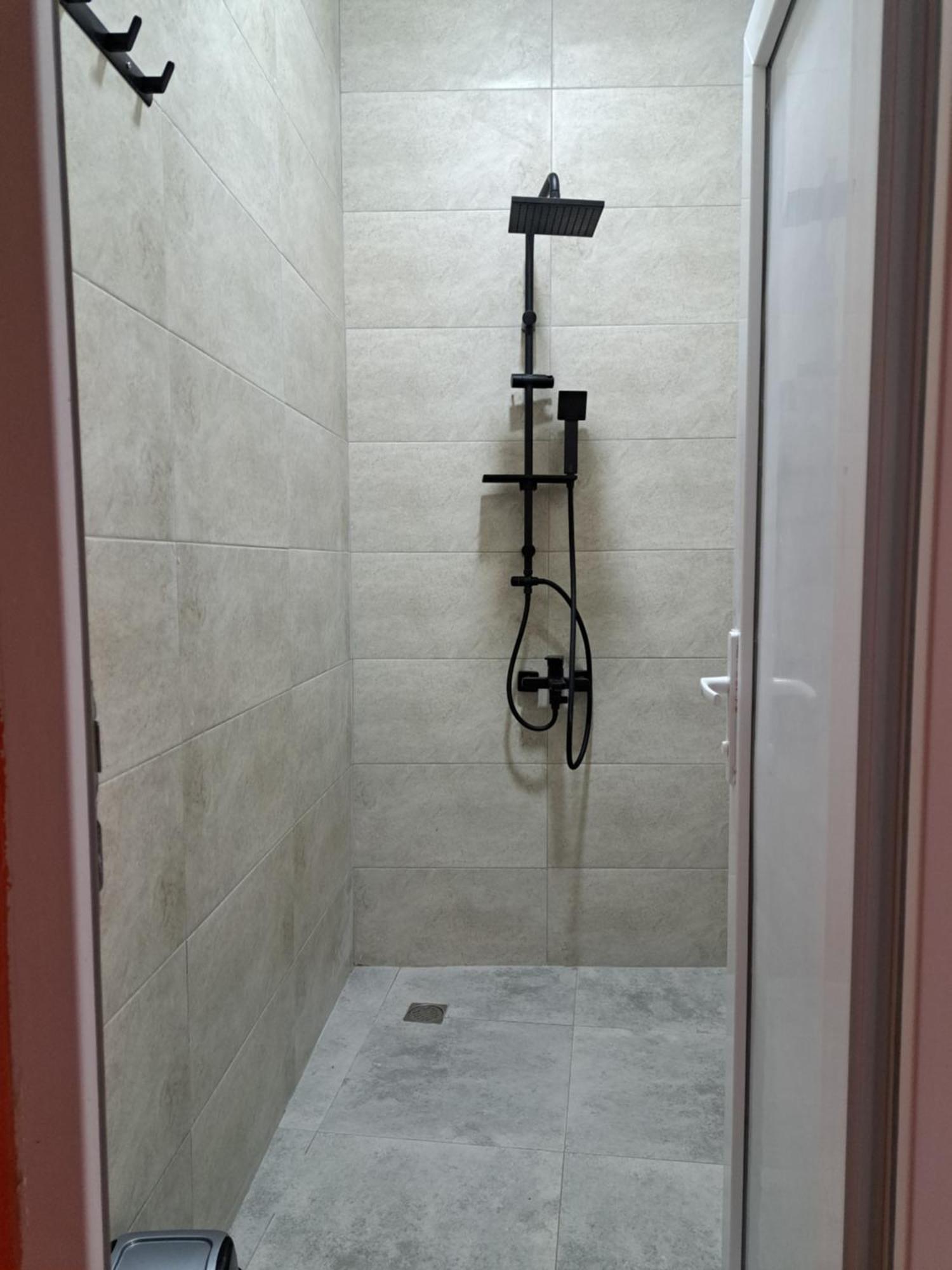 Karvi Hostel & Suites Batumi Zewnętrze zdjęcie