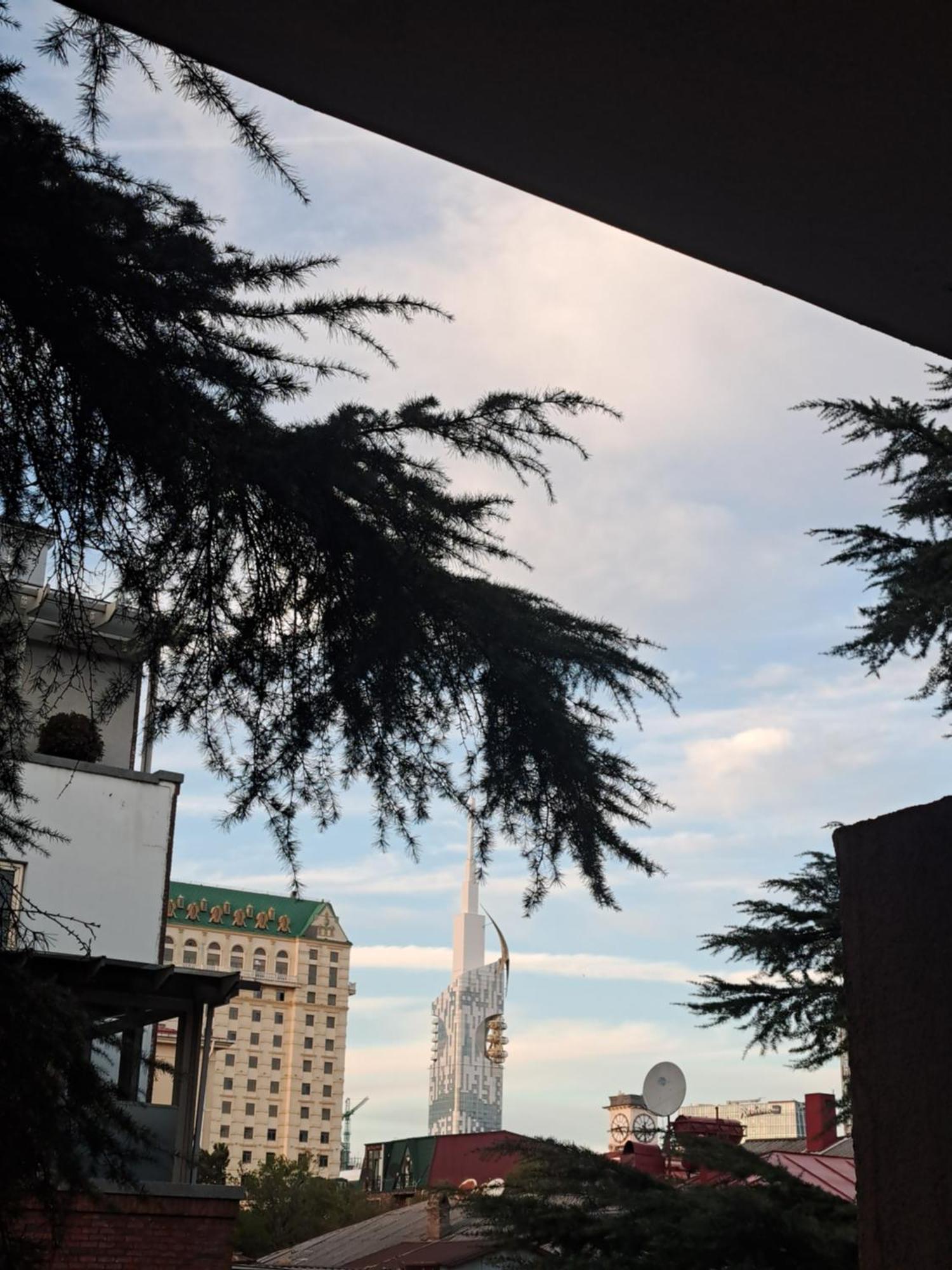 Karvi Hostel & Suites Batumi Zewnętrze zdjęcie